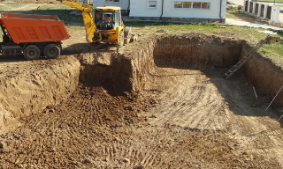 Рытье котлованов под фундамент в Махачкале – цена от 2635 руб. за м3 | 2Землекопа-Мхч