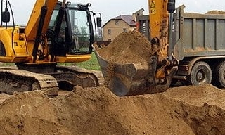 Выкопать яму экскаватором в Махачкале от 949 руб. - 2Землекопа-Мхч